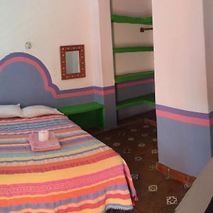 Habitación Estándar con 2 Camas Individuales
